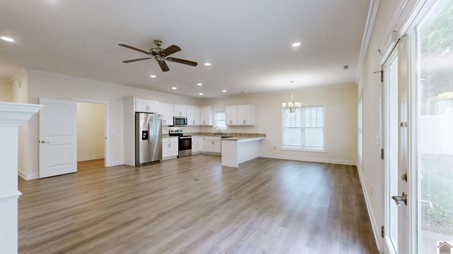 251 Hunter’s Ridge Dr., Paducah, KY 42001
