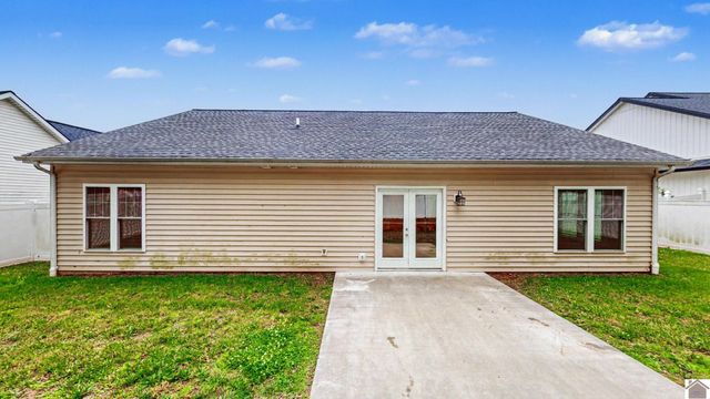 251 Hunter’s Ridge Dr., Paducah, KY 42001