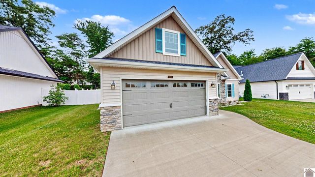 251 Hunter’s Ridge Dr., Paducah, KY 42001