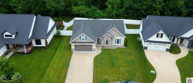251 Hunter’s Ridge Dr., Paducah, KY 42001
