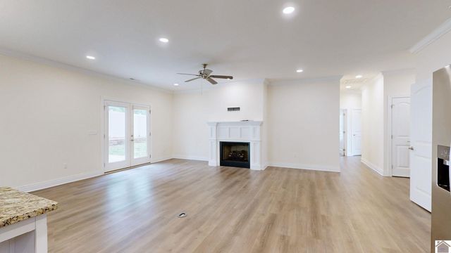 251 Hunter’s Ridge Dr., Paducah, KY 42001