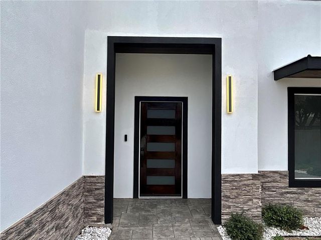 3614 Mina De Oro Street, Edinburg, TX 78542