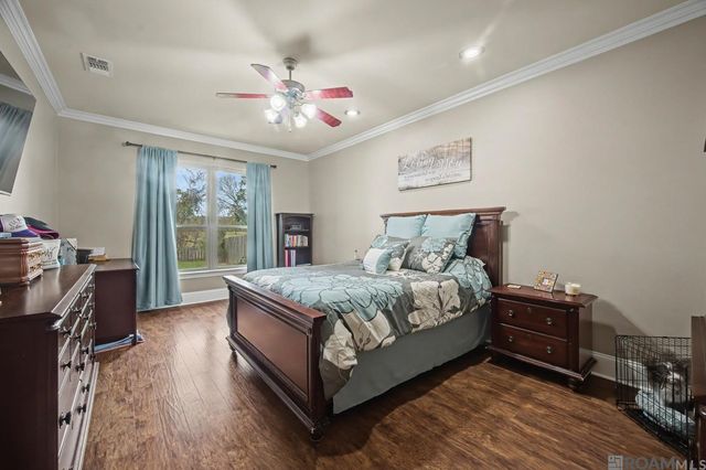 26177 Whispering Pines Ave, Denham Springs, LA 70726