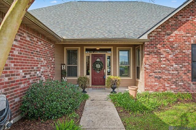 26177 Whispering Pines Ave, Denham Springs, LA 70726