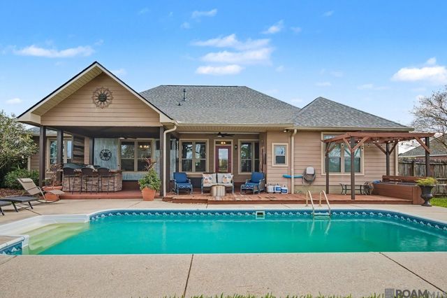 26177 Whispering Pines Ave, Denham Springs, LA 70726