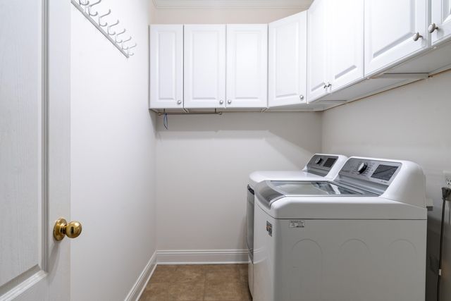 916 Village Green Avenue, Lexington, KY 40509