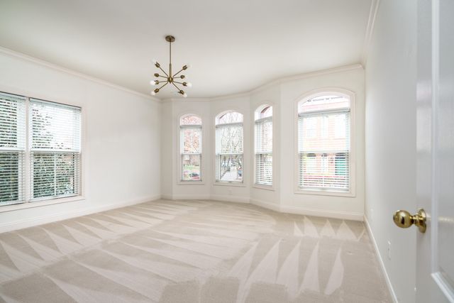 916 Village Green Avenue, Lexington, KY 40509