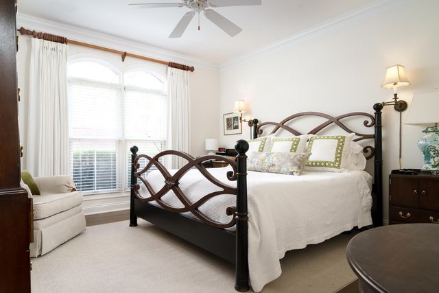 916 Village Green Avenue, Lexington, KY 40509