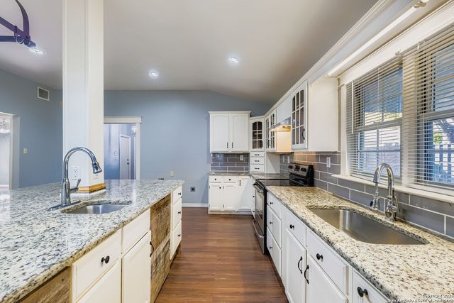 8614 Ridge Pilot, San Antonio, TX 78239