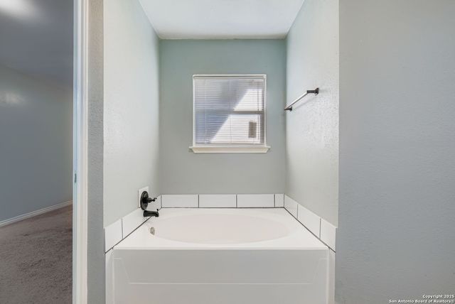 8614 Ridge Pilot, San Antonio, TX 78239