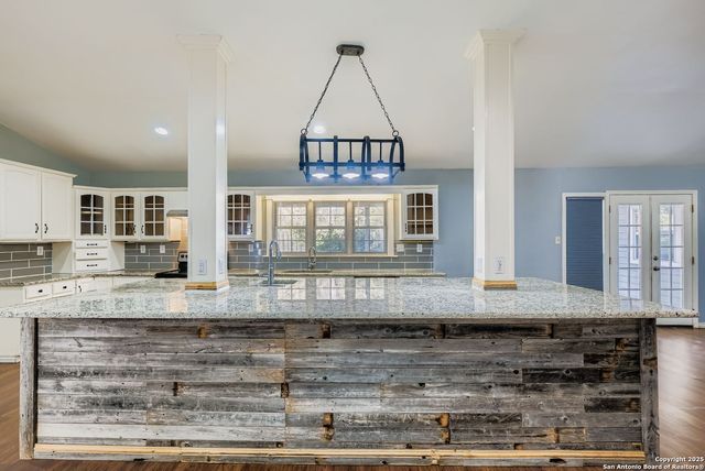 8614 Ridge Pilot, San Antonio, TX 78239