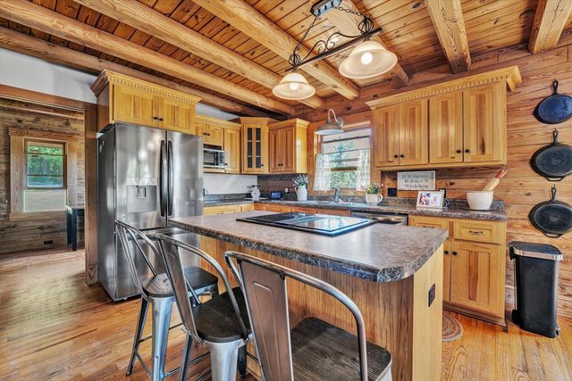 180 Thompson Ridge CIR, Ferrum, VA 24088