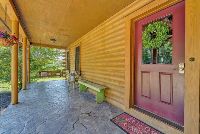 180 Thompson Ridge CIR, Ferrum, VA 24088