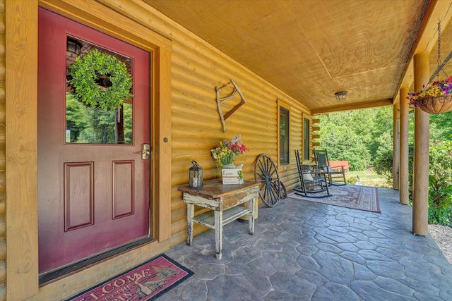 180 Thompson Ridge CIR, Ferrum, VA 24088