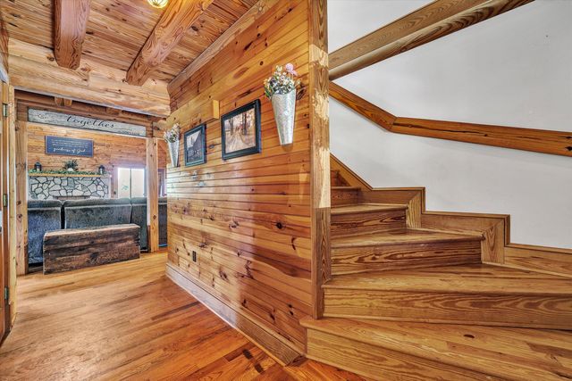 180 Thompson Ridge CIR, Ferrum, VA 24088