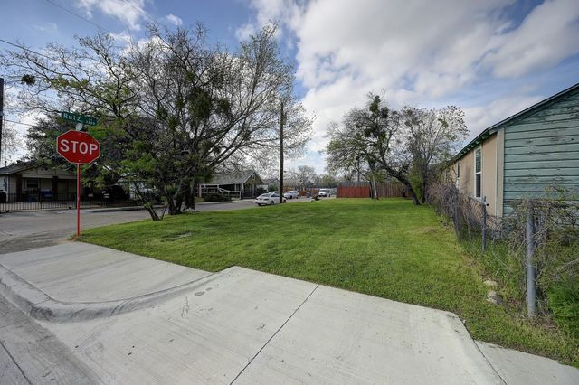 1525 Nomas Street, Dallas, TX 75212