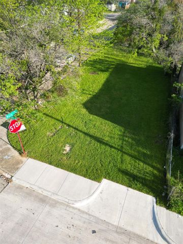 1525 Nomas Street, Dallas, TX 75212