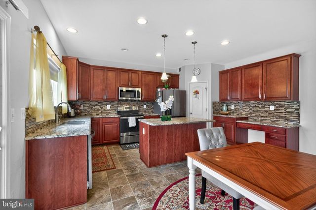 27 WELLINGTON AVE, Dover, DE 19904