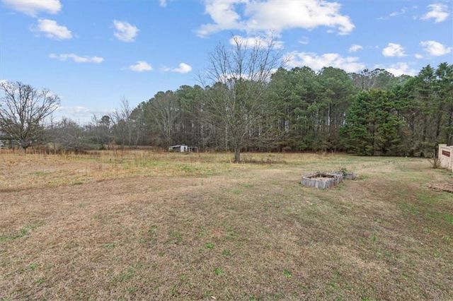 40 L Z Jackson Road, Bowdon, GA 30108