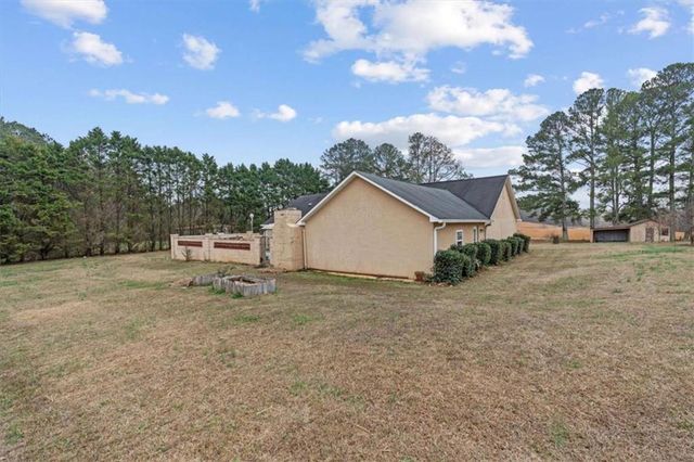 40 L Z Jackson Road, Bowdon, GA 30108