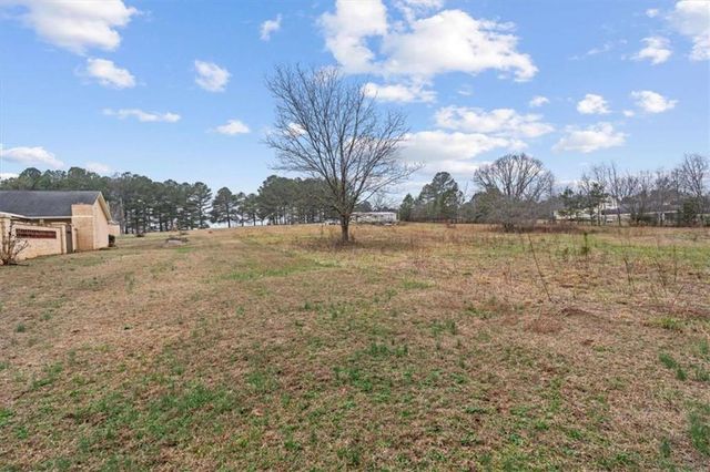 40 L Z Jackson Road, Bowdon, GA 30108