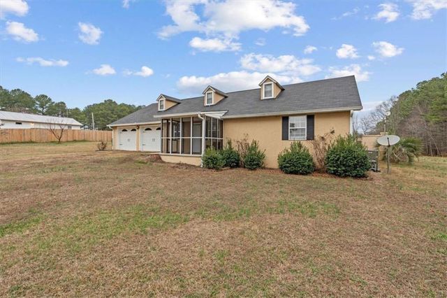 40 L Z Jackson Road, Bowdon, GA 30108