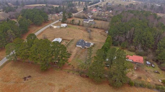 40 L Z Jackson Road, Bowdon, GA 30108