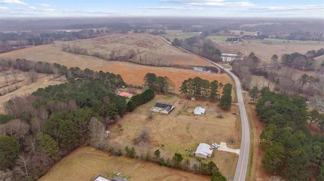 40 L Z Jackson Road, Bowdon, GA 30108