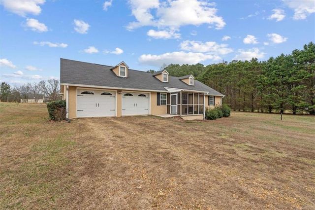 40 L Z Jackson Road, Bowdon, GA 30108