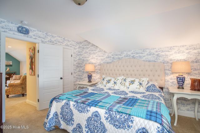 301 Hedrick Street, Beaufort, NC 28516