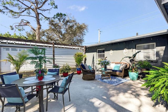 405 W SEMINOLE DRIVE, Venice, FL 34293