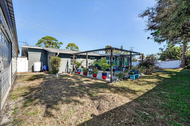 405 W SEMINOLE DRIVE, Venice, FL 34293