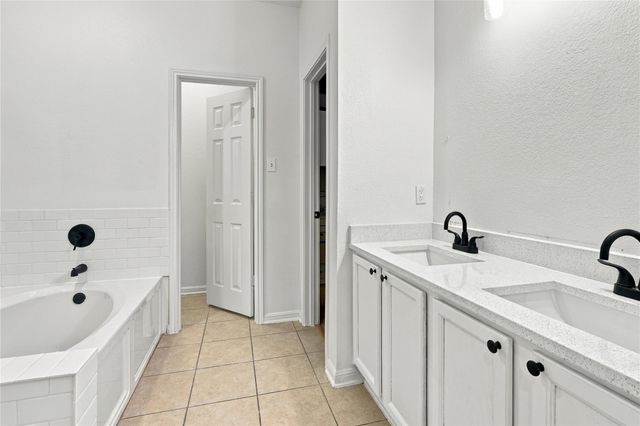 21008 Hallbrook LN, Pflugerville, TX 78660
