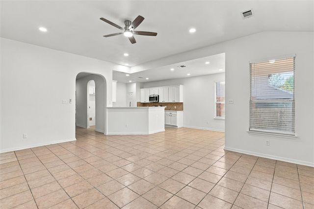 21008 Hallbrook LN, Pflugerville, TX 78660