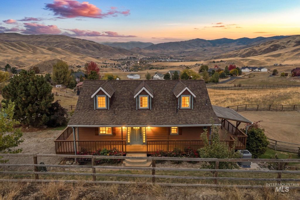 24 Horseshu Vue Cir, Horseshoe Bend, ID 83629 photo 2