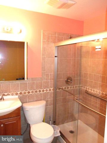 106 JUNIPER DR, Levittown, PA 19056