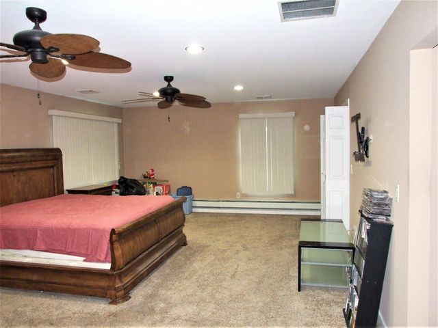 106 JUNIPER DR, Levittown, PA 19056