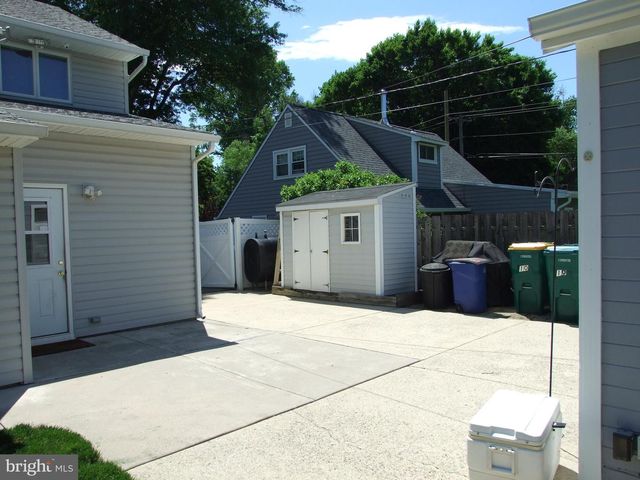 106 JUNIPER DR, Levittown, PA 19056