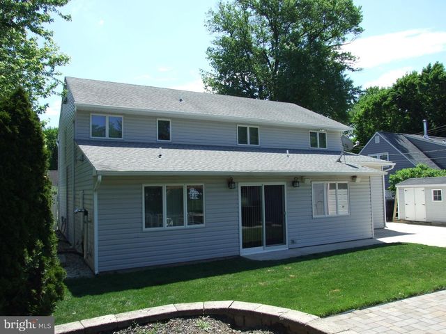 106 JUNIPER DR, Levittown, PA 19056
