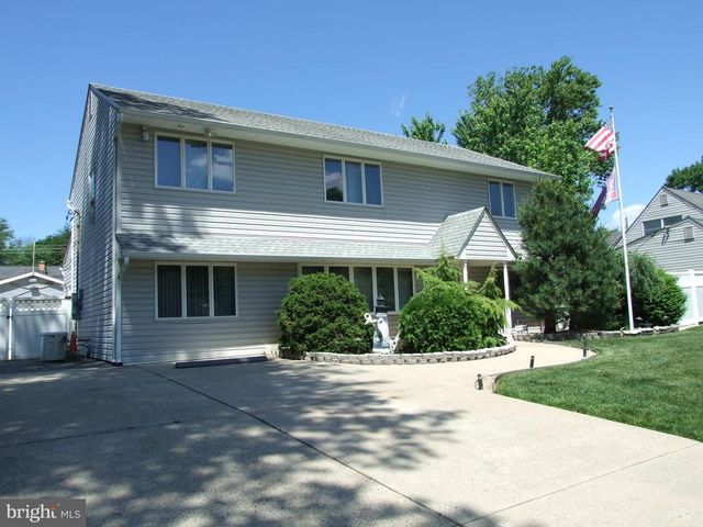 106 JUNIPER DR, Levittown, PA 19056