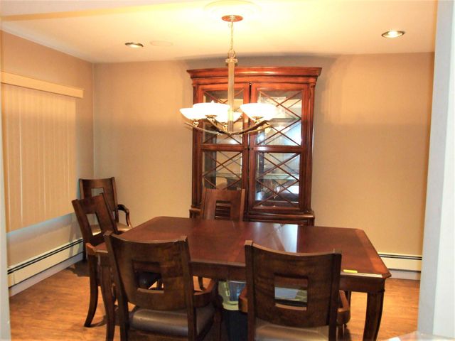 106 JUNIPER DR, Levittown, PA 19056