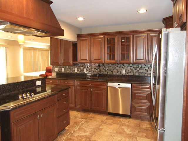 106 JUNIPER DR, Levittown, PA 19056