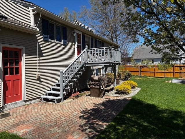 279 Adams St, Agawam, MA 01001