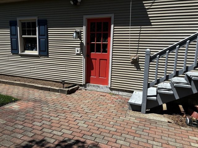 279 Adams St, Agawam, MA 01001