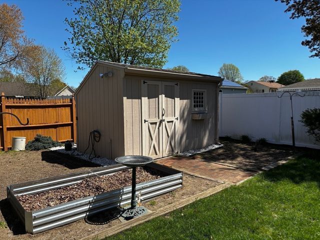 279 Adams St, Agawam, MA 01001