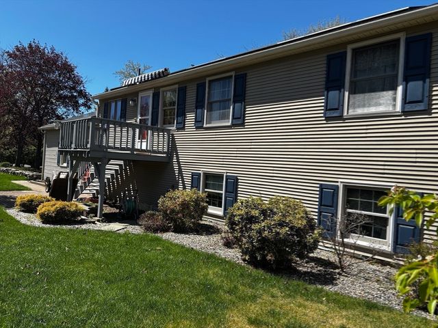 279 Adams St, Agawam, MA 01001