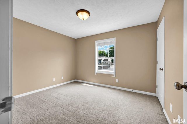 2007 W MINERS Drive, Dunlap, IL 61525