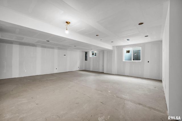 2007 W MINERS Drive, Dunlap, IL 61525