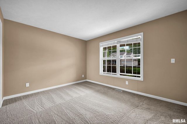 2007 W MINERS Drive, Dunlap, IL 61525