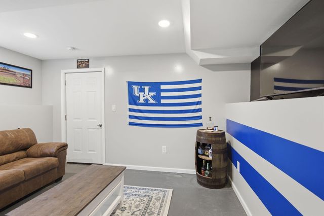 702 Boone Street, Dayton, KY 41074